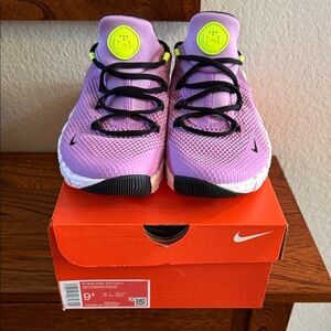 Nike Women’s free Metcon 4 Purple and Black Sneakers